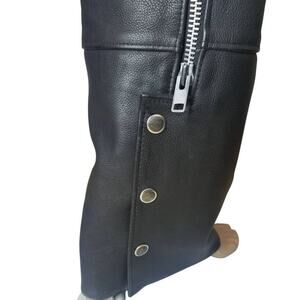 Mens Black Leather Chaps Tie Back Snap Ankle HARLEY DAVIDSON Made USA Size Small